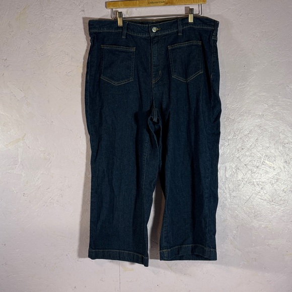 Lands' End Men's Deep Indigo Relaxed Jeans - Picture 1 of 3